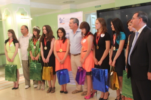 Студентки из Удмуртии выиграли поездку в Азербайджан