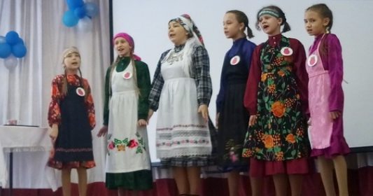 Ижысь 17 номеро школаын «Этнографическая карусель» фестиваль ортчиз