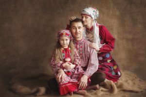 Всероссийский фотоконкурс «Мама и дети в национальных костюмах народов России»
