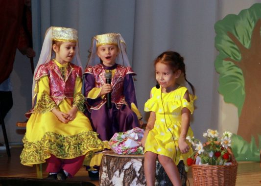 Театральные постановки на татарском языке представили в Удмуртии на фестивале «Голубая шаль»
