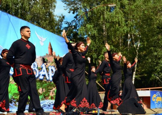 Армяне Удмуртии отметили национальный праздник «Вардавар»