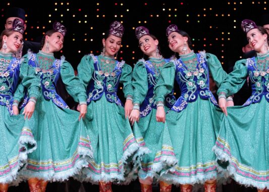 Ансамбль песни и танца из Татарстана приедет с гастролями к жителям Удмуртии