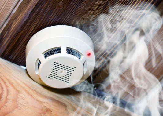 О необходимости применения автономных дымовых пожарных извещателей в жилых домах