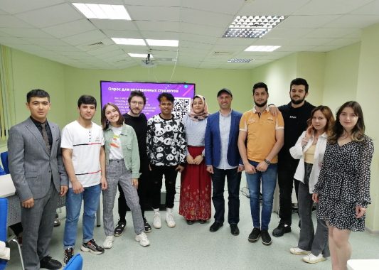 Иностранные студенты приняли участие во Всероссийской культурной акции «Библионочь»