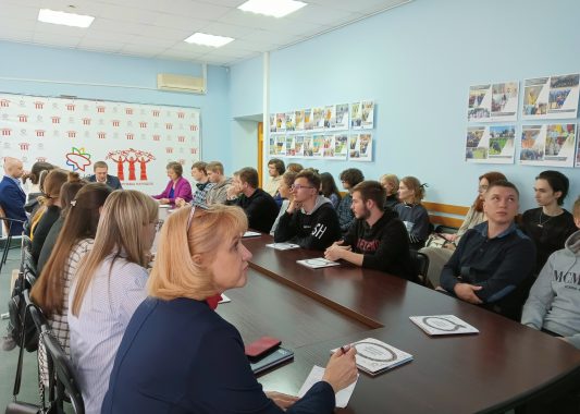 Студенты УдГУ познакомились с деятельностью Министерства национальной политики