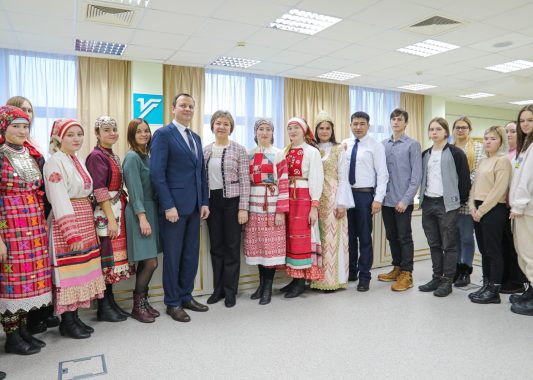  В Удмуртском государственном университете при Российско-узбекском научно-образовательном и культурном центре прошло мероприятие, посвященное Дню удмуртского языка