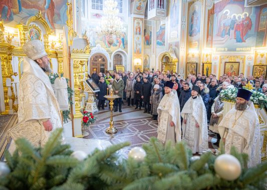 В Михаило-Архангельском кафедральном соборе прошло Рождественское богослужение