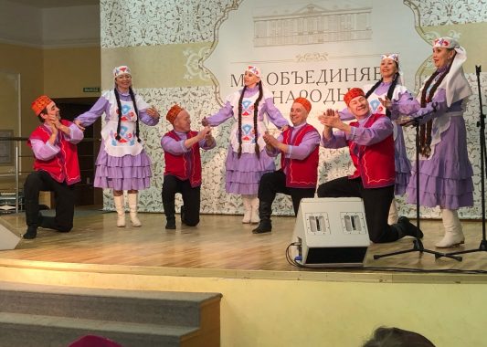 В день воссоединения Крыма с Россией в Доме Дружбы народов Удмуртии состоялся межнациональный фестиваль «Мы вместе».