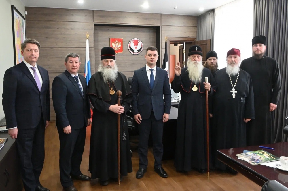 Александр Журавлёв поблагодарил старообрядческую церковь за просветительскую и разъяснительную работу с прихожанами