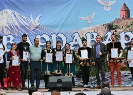 В воскресенье прошёл традиционный армянский праздник «Вардавар» !