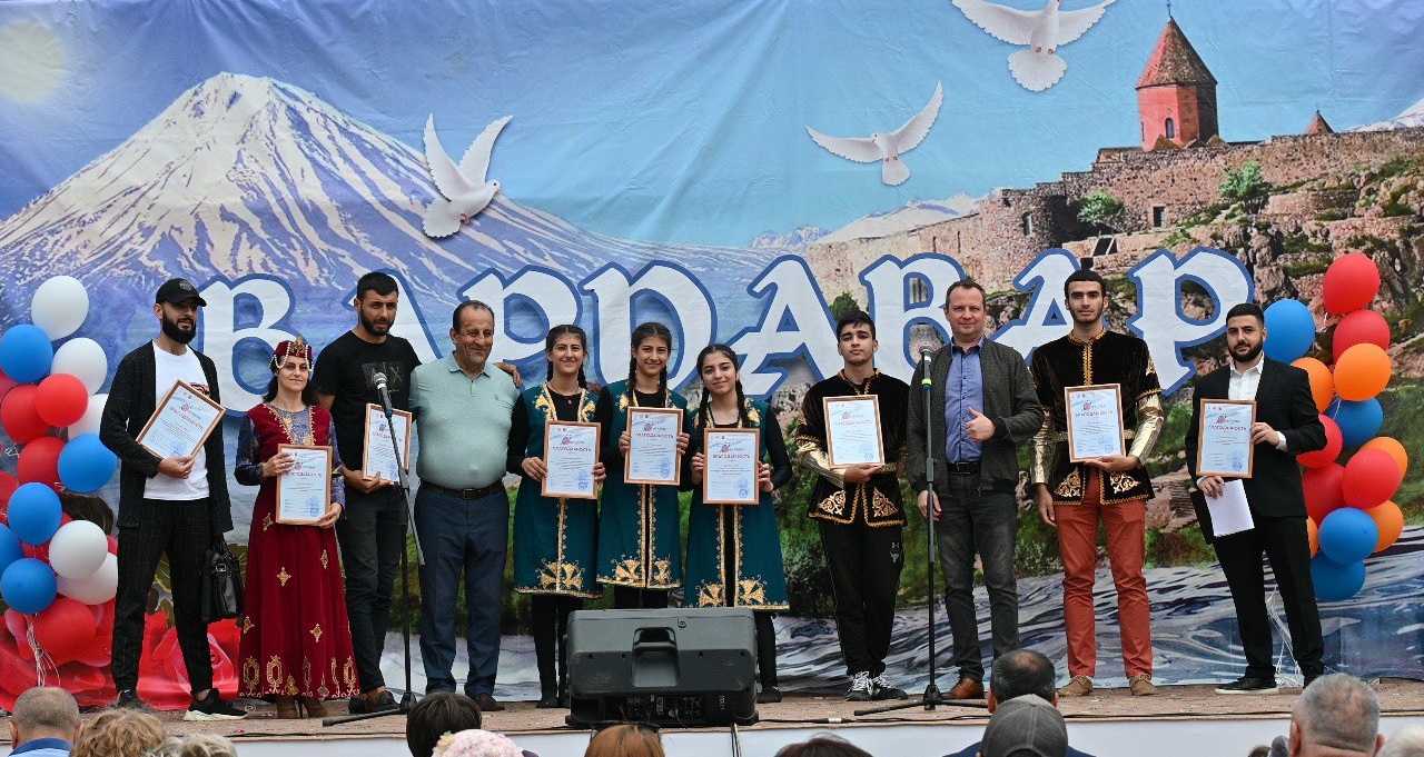 В воскресенье прошёл традиционный армянский праздник «Вардавар» !