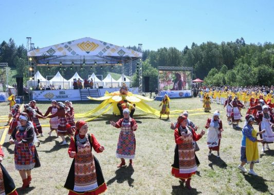 Окончание посевных работ отметили в Татарстане удмуртским праздником Гырон быдтон