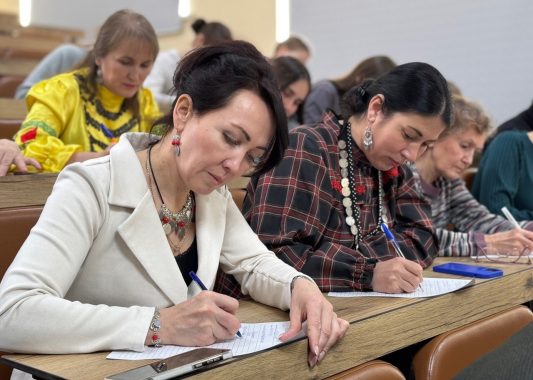 Удмуртиын но солэн палэназ Бадӟым удмурт диктантэз 14-тӥ ползэ гожтӥзы!