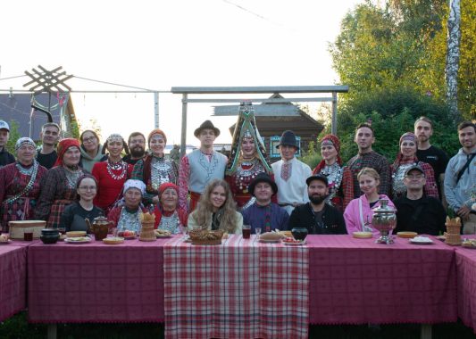 «Экты»: премьера клипа, который заставит вас пуститься в пляс