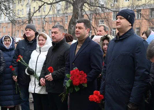 Жители республики почтили память основателей государственности Удмуртии