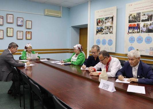 Туннэ Йӧскалык политикая министерствоын «Пор сямен шонер гожтӥськом» («Пишем по-марийски правильно») ужрад ортчиз