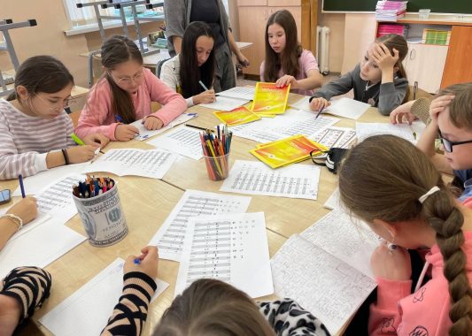 в Удмуртии ежегодно работают бесплатные площадки для всех желающих погрузиться в языковую среду и культуру народов республики