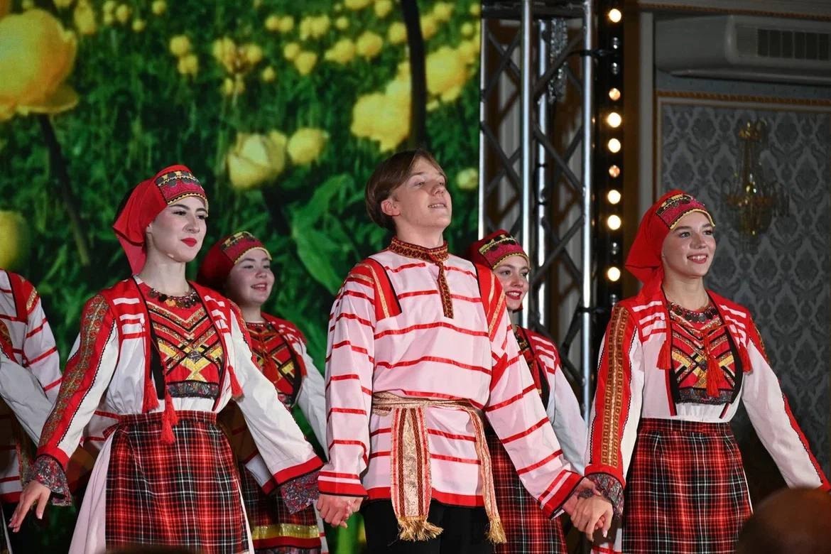 13-тӥ толшоре Удмуртиын Россиысь калыкъёслэн огъя луэмзылэн арзэ усьтозы 13-тӥ толшоре Удмуртиын Россиысь калыкъёслэн огъя луэмзылэн арзэ усьтозы